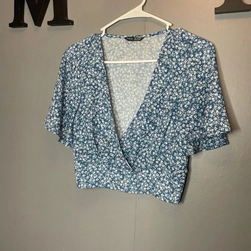 Shein cropped floral blouse size small